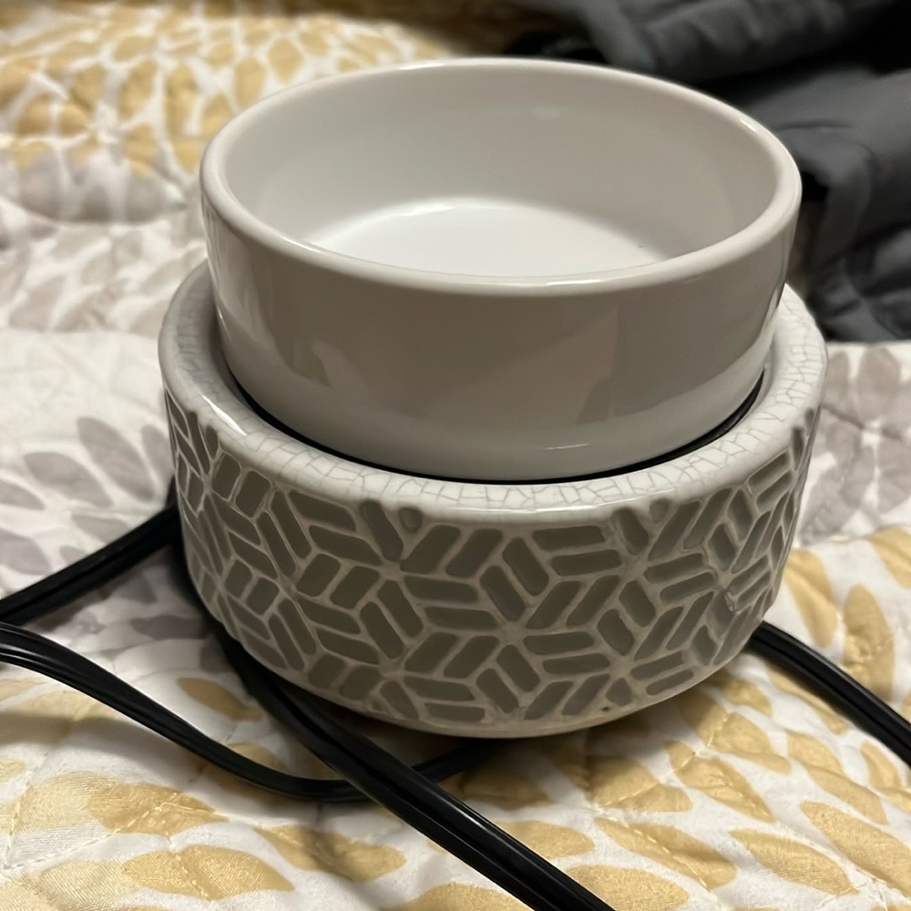 Candle, warmer/wax melt warmer